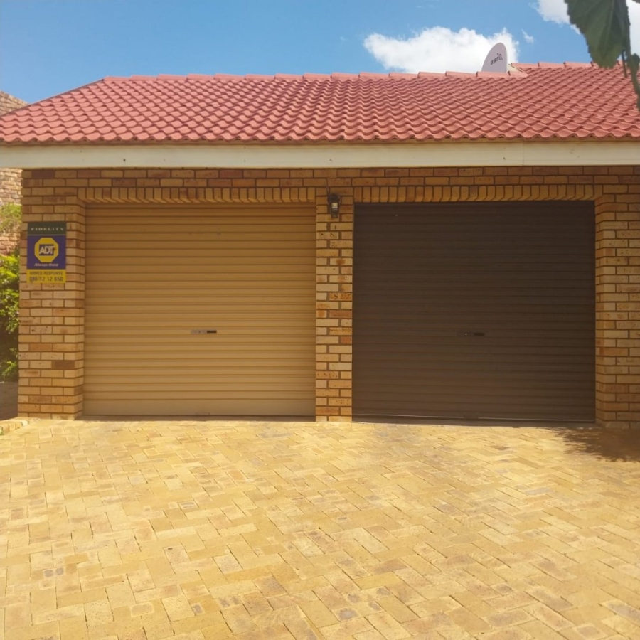 4 Bedroom Property for Sale in El Toro Park Northern Cape